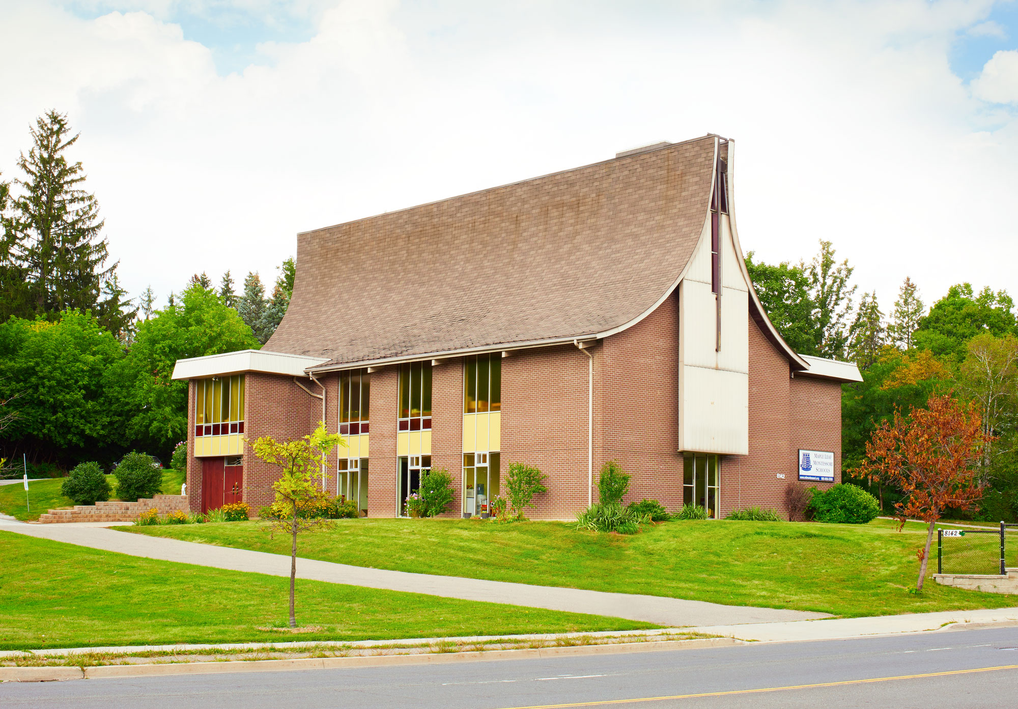 maple-leaf-montessori-campus-exterior-overview